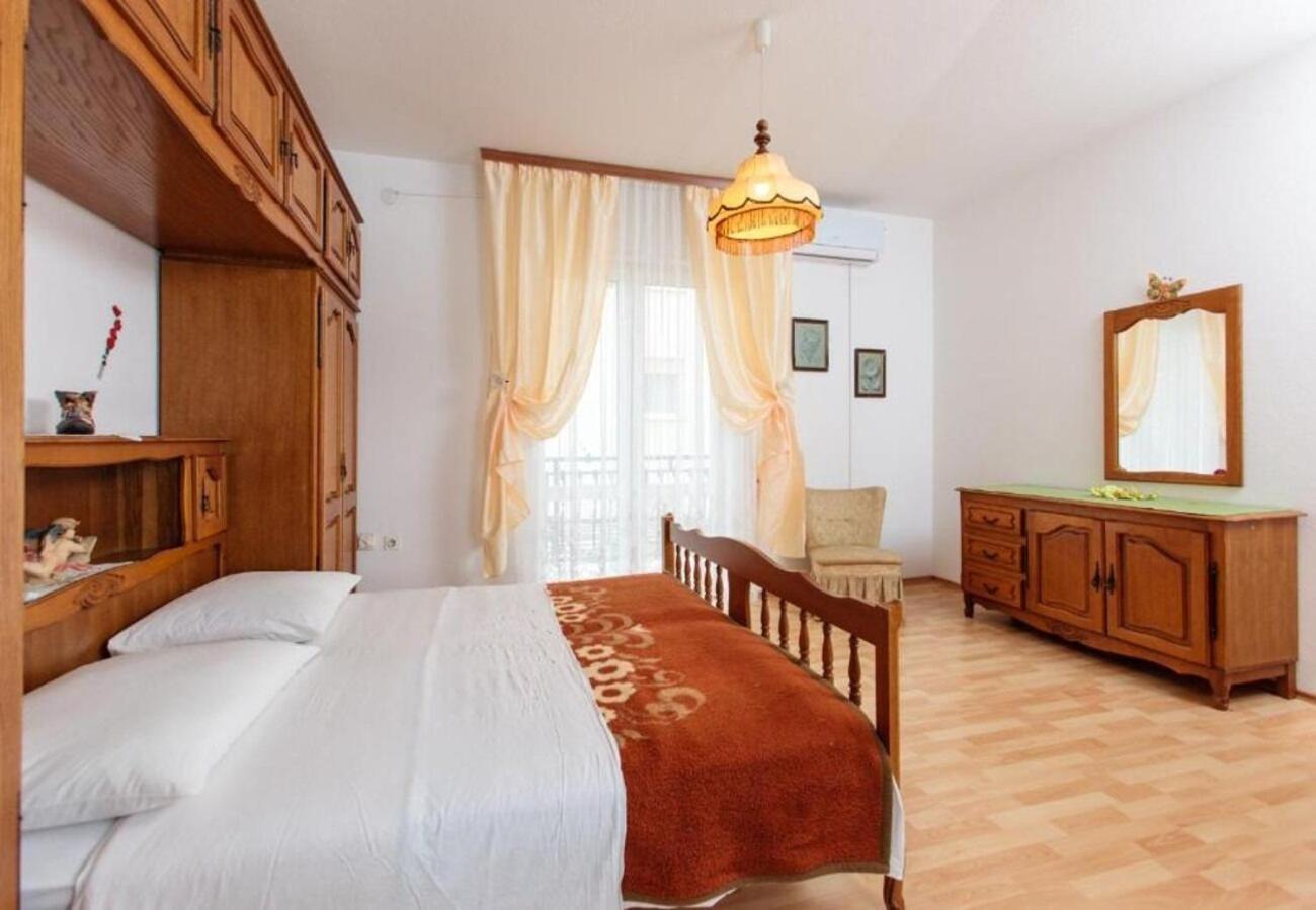 Apartment Knez 1 - 50 M From Beach Ποντστράνα Εξωτερικό φωτογραφία